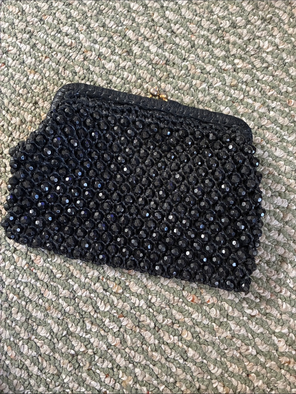 😎 Italian made rafia beaded clutch